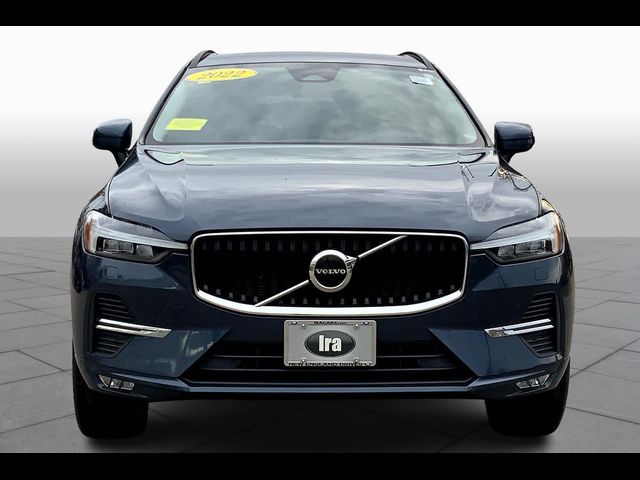 2022 Volvo XC60 Momentum