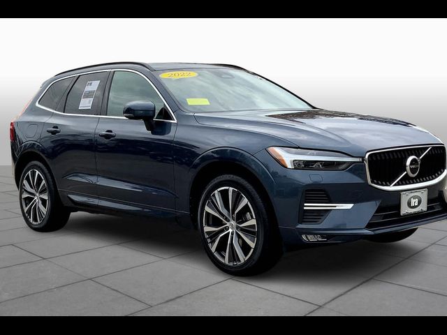 2022 Volvo XC60 Momentum