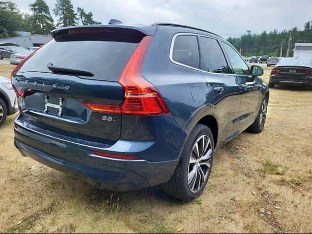 2022 Volvo XC60 Momentum