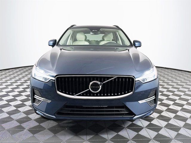 2022 Volvo XC60 Momentum