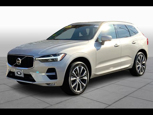 2022 Volvo XC60 Momentum