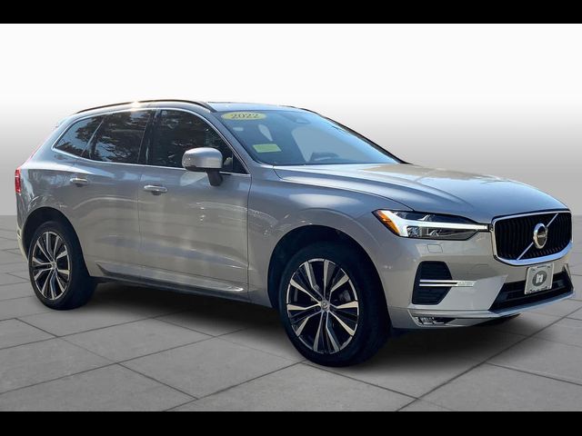 2022 Volvo XC60 Momentum