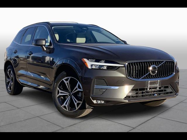 2022 Volvo XC60 Momentum