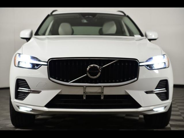 2022 Volvo XC60 Momentum