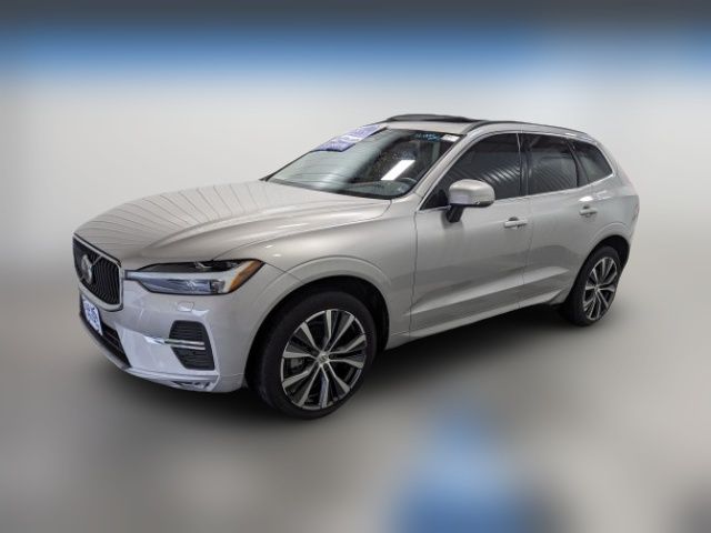 2022 Volvo XC60 Momentum