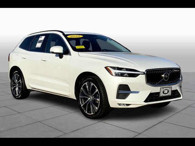 2022 Volvo XC60 Momentum