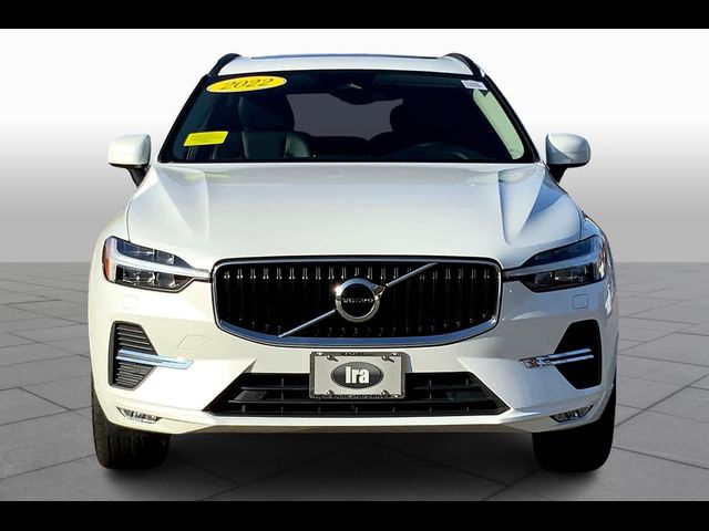 2022 Volvo XC60 Momentum