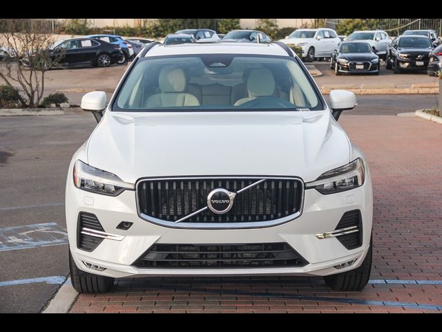 2022 Volvo XC60 Momentum