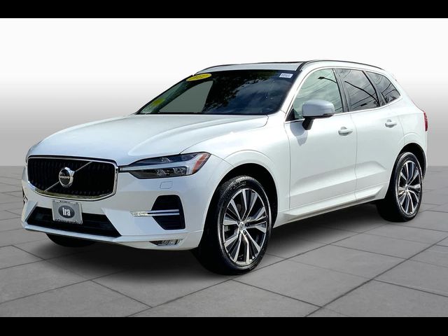 2022 Volvo XC60 Momentum