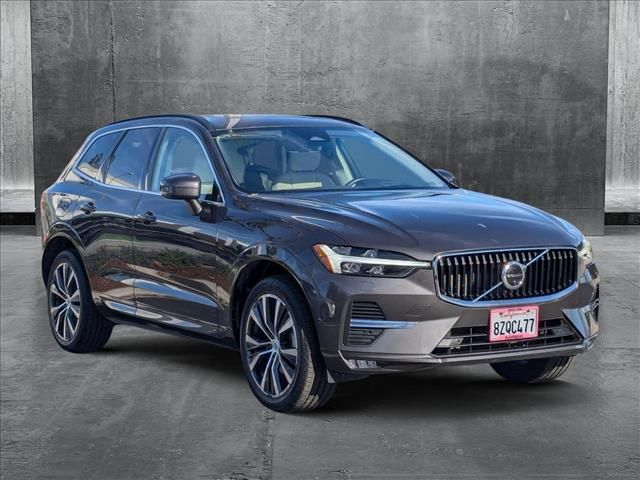 2022 Volvo XC60 Momentum