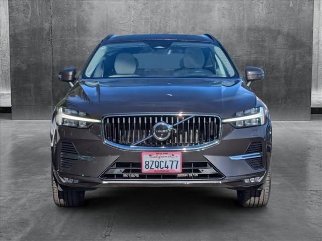 2022 Volvo XC60 Momentum