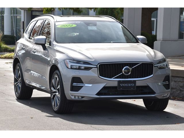 2022 Volvo XC60 Momentum