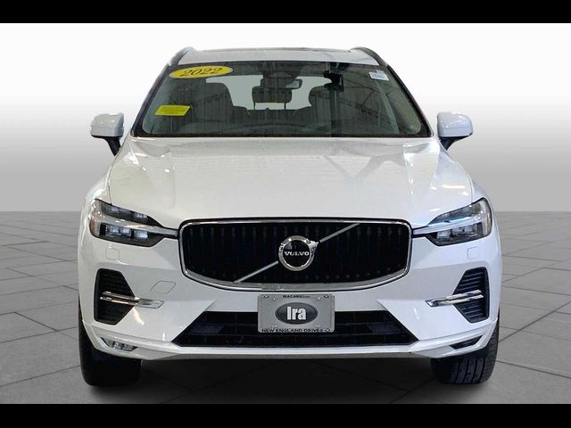 2022 Volvo XC60 Momentum