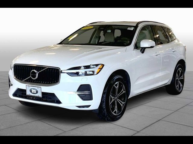 2022 Volvo XC60 Momentum