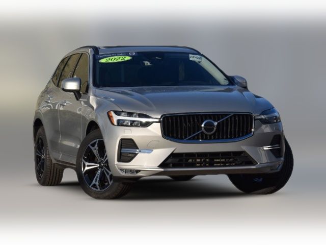 2022 Volvo XC60 Momentum