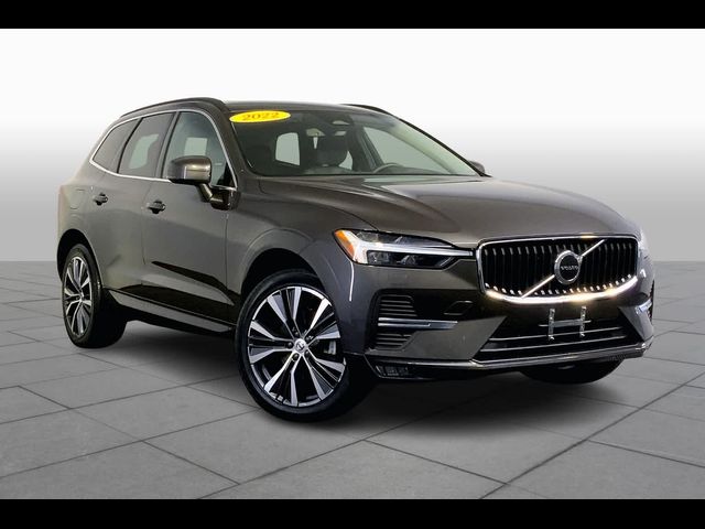 2022 Volvo XC60 Momentum