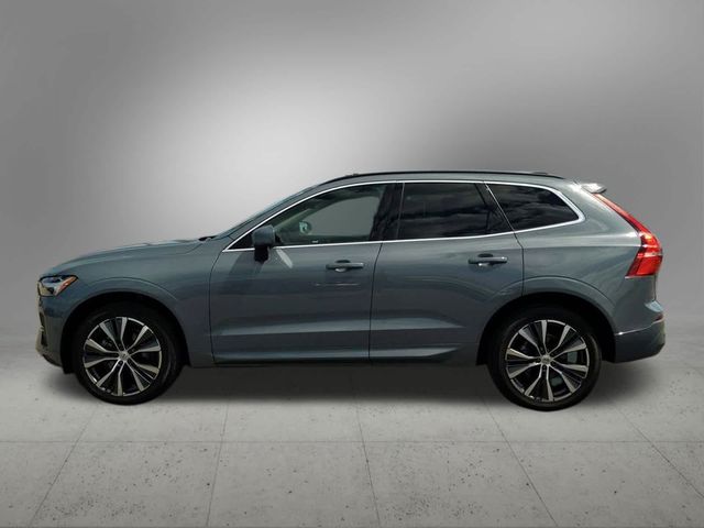 2022 Volvo XC60 Momentum