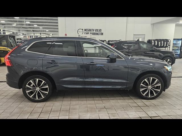 2022 Volvo XC60 Momentum