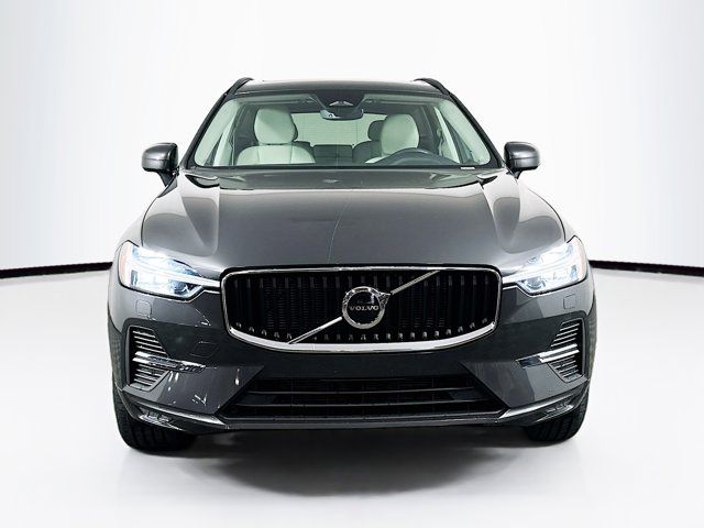 2022 Volvo XC60 Momentum