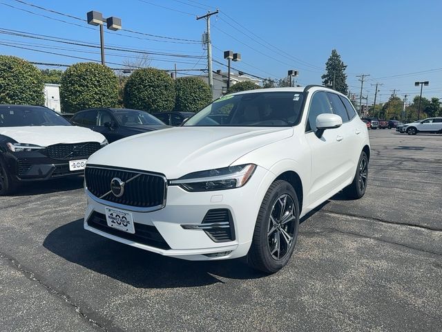 2022 Volvo XC60 Momentum