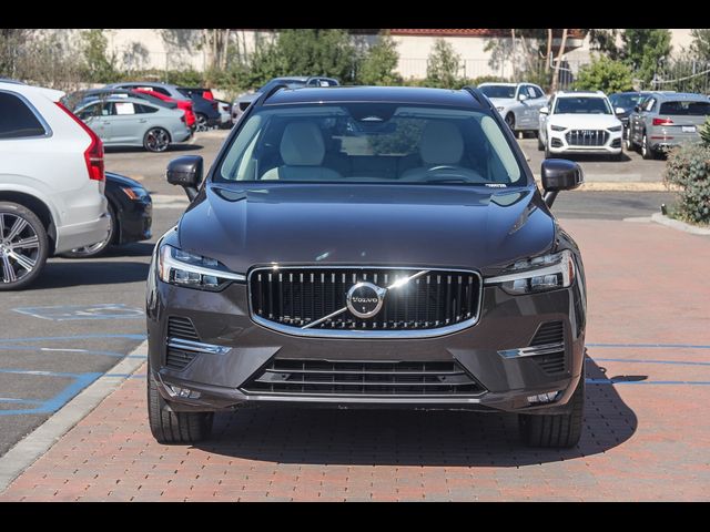 2022 Volvo XC60 Momentum