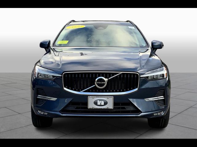 2022 Volvo XC60 Momentum