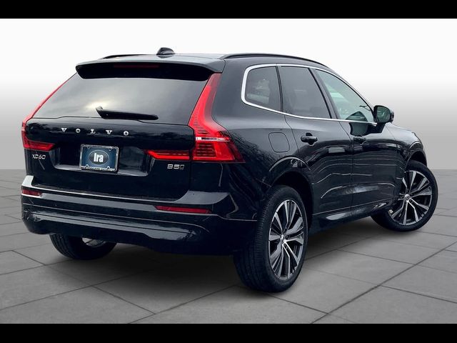 2022 Volvo XC60 Momentum
