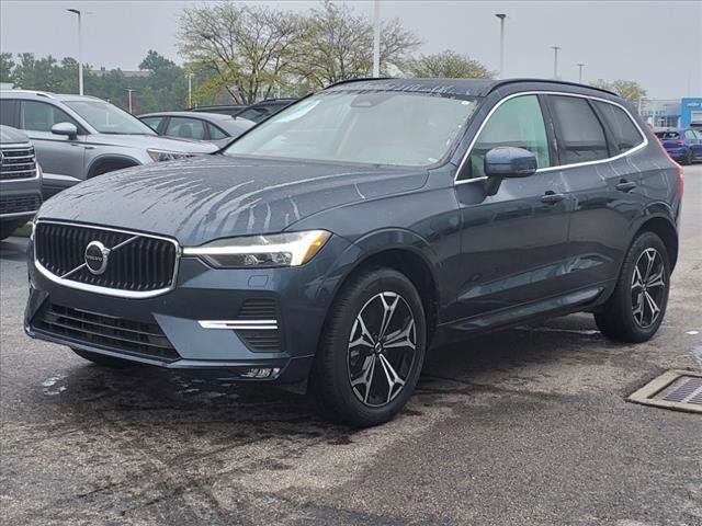 2022 Volvo XC60 Momentum