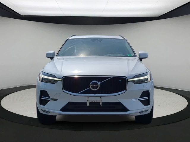 2022 Volvo XC60 Momentum