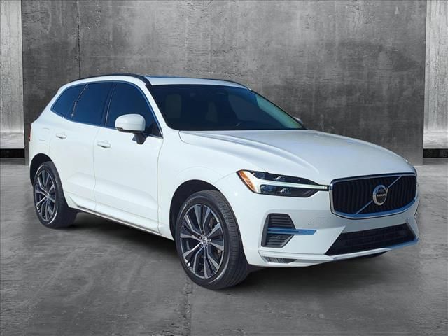 2022 Volvo XC60 Momentum