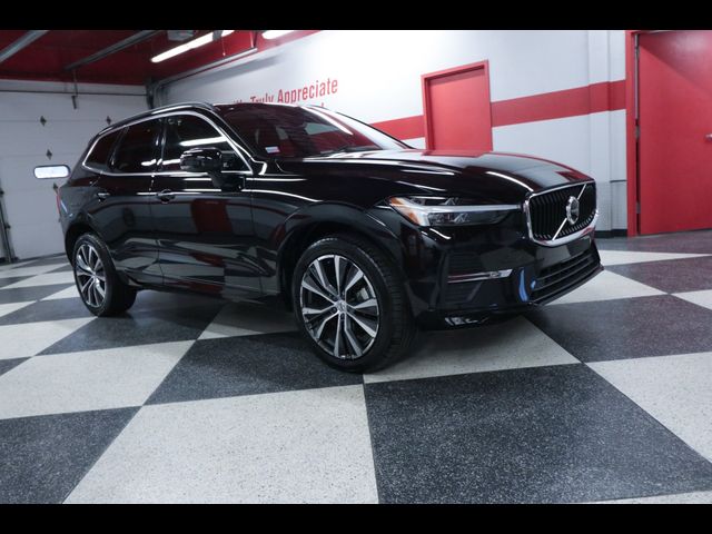 2022 Volvo XC60 Momentum