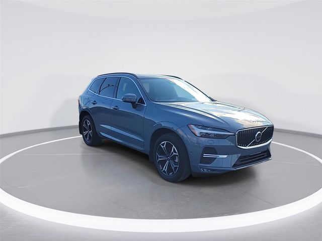 2022 Volvo XC60 Momentum