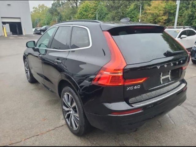 2022 Volvo XC60 Momentum