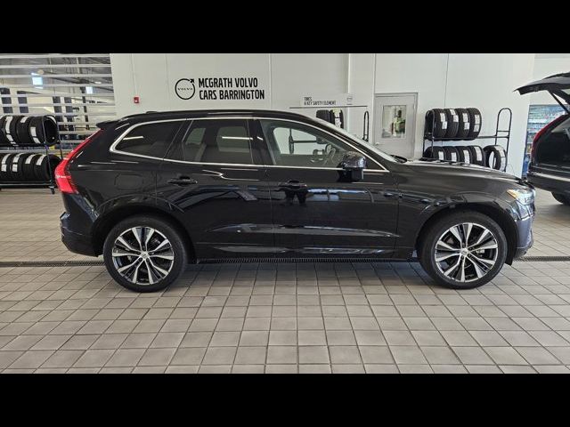 2022 Volvo XC60 Momentum