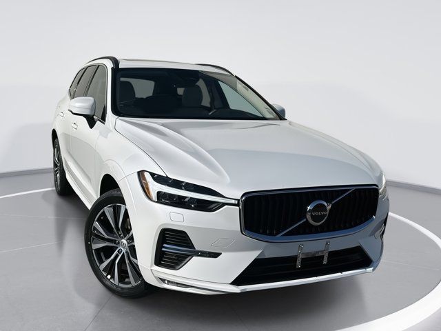 2022 Volvo XC60 Momentum