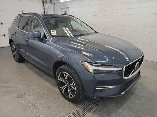 2022 Volvo XC60 Momentum