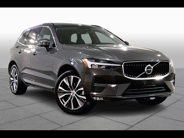 2022 Volvo XC60 Momentum