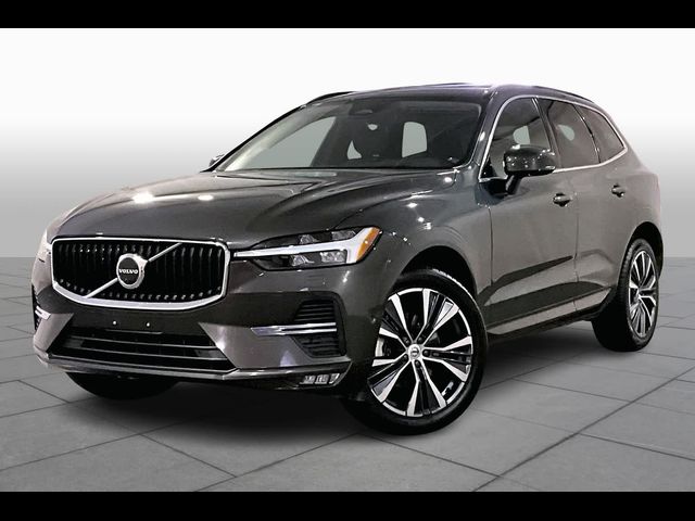 2022 Volvo XC60 Momentum