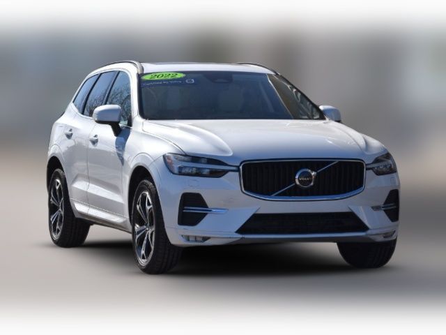 2022 Volvo XC60 Momentum