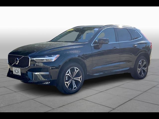 2022 Volvo XC60 Momentum