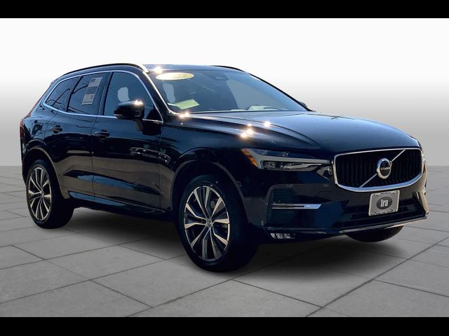 2022 Volvo XC60 Momentum