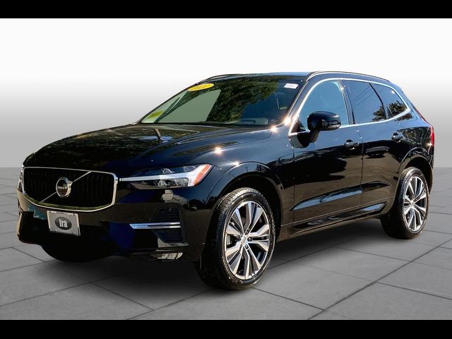 2022 Volvo XC60 Momentum