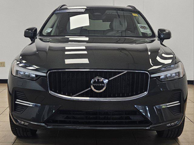 2022 Volvo XC60 Momentum