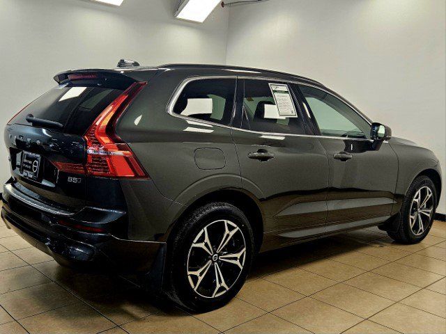 2022 Volvo XC60 Momentum