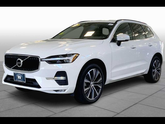 2022 Volvo XC60 Momentum