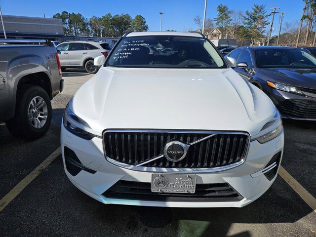 2022 Volvo XC60 Momentum