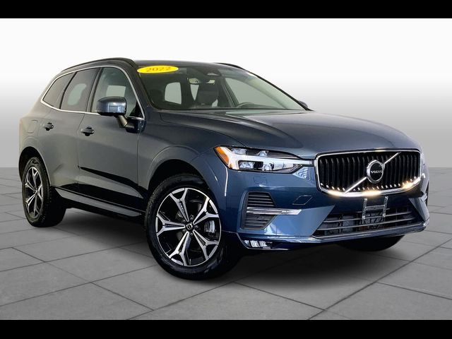 2022 Volvo XC60 Momentum