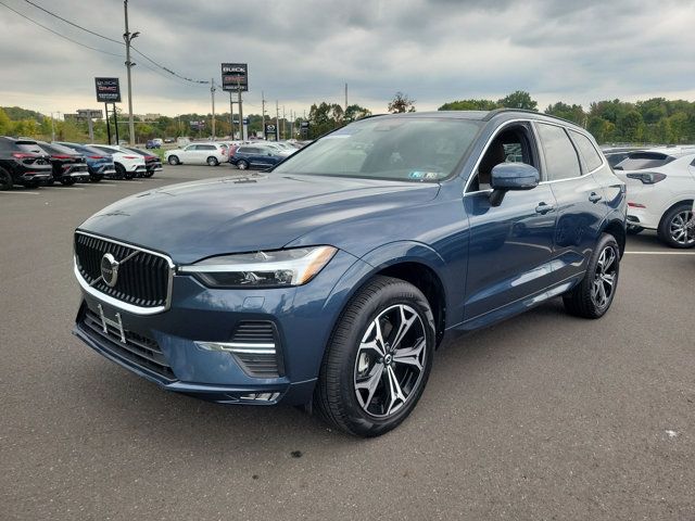 2022 Volvo XC60 Momentum