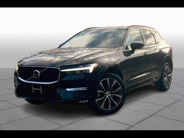 2022 Volvo XC60 Momentum