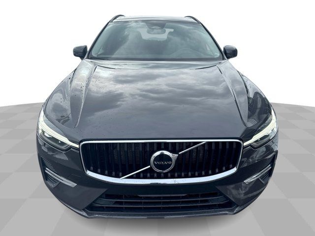 2022 Volvo XC60 Momentum